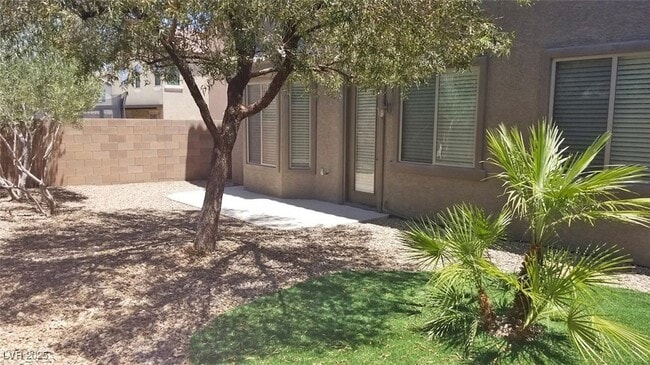 Building Photo - 973 Via Stellato St