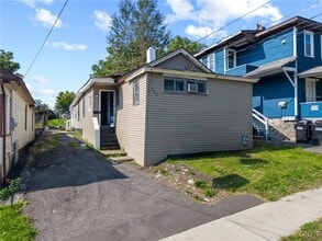 Building Photo - 505 Carbon St