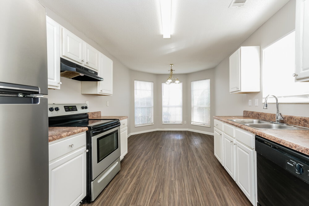 Building Photo - 6626 Browns Mill Ferry Dr