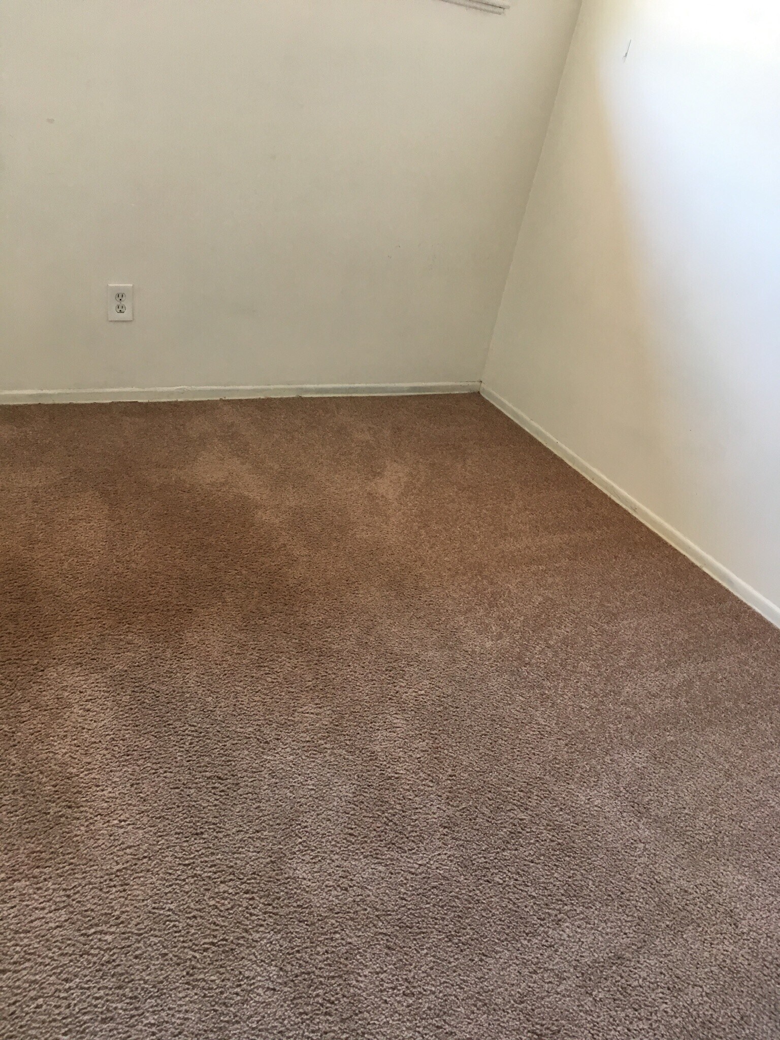 Building Photo - 4640 Clairemont Dr