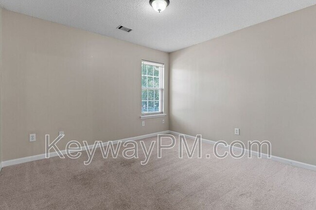 Building Photo - 3920 Nantucket Cir