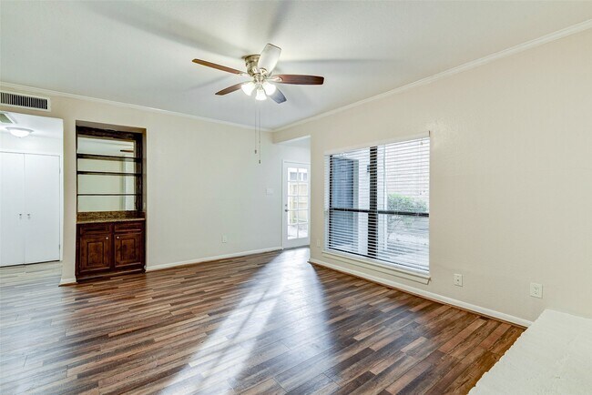 Building Photo - 2001 Bering Dr