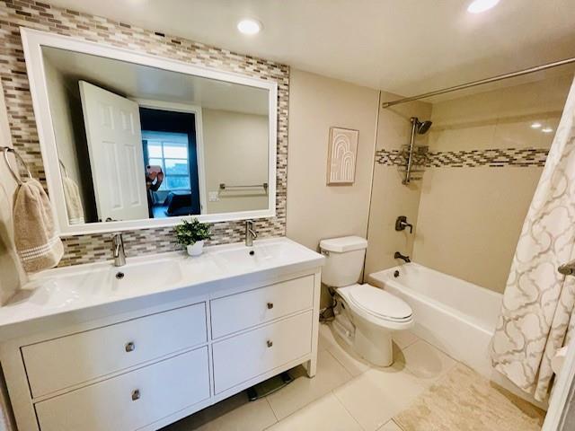 Building Photo - 3150 N Palm Aire Dr