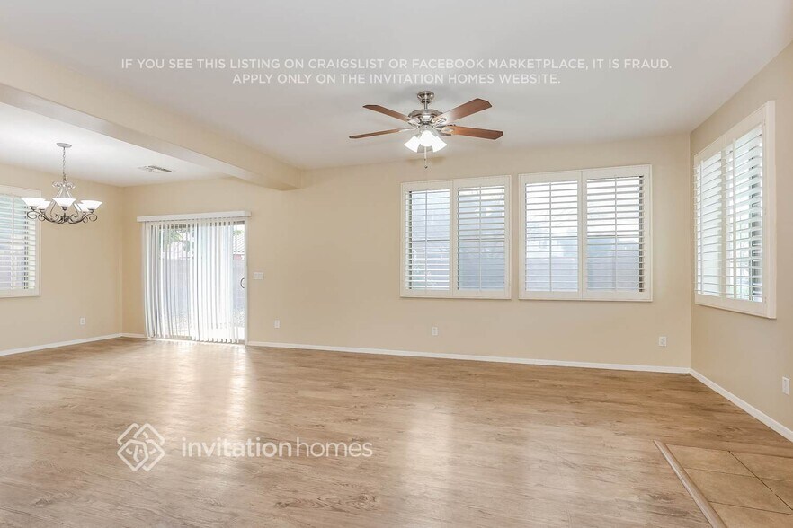 Building Photo - 881 E Stottler Dr