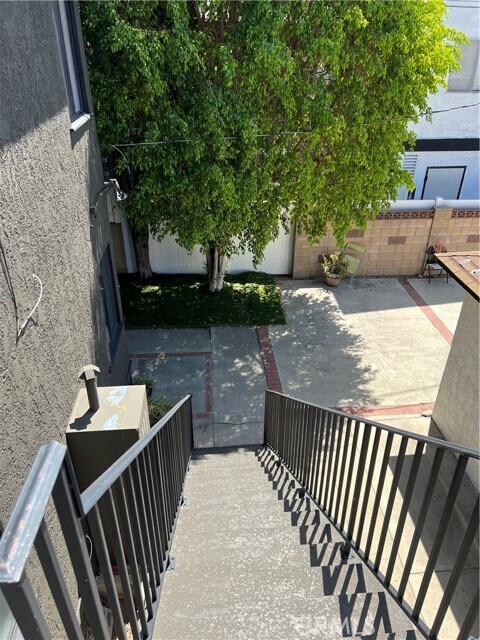 Building Photo - 12660 Oxnard St
