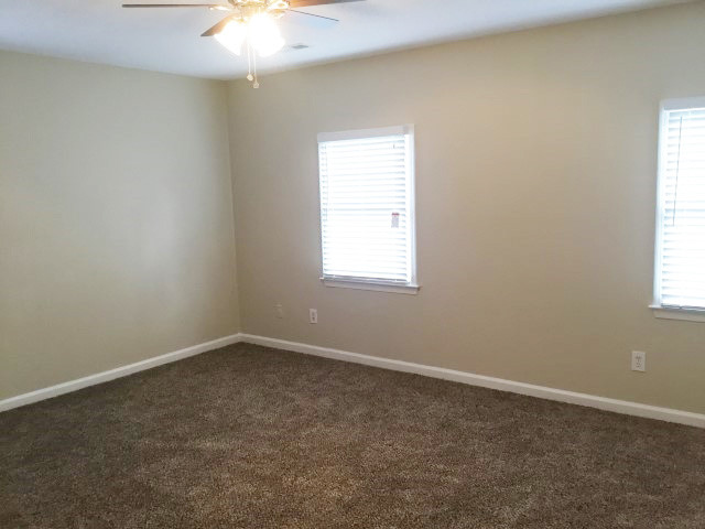 Building Photo - 6400 Ivystone Dr