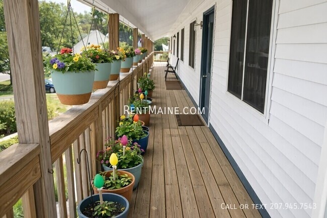 Building Photo - 28 Congress St