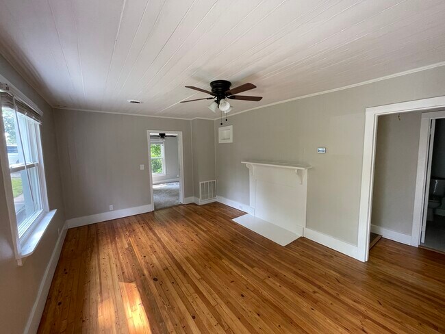 Living room - 2337 Morton Ln