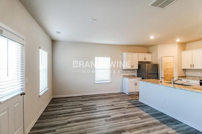 Building Photo - 151 Avondale Blvd SE