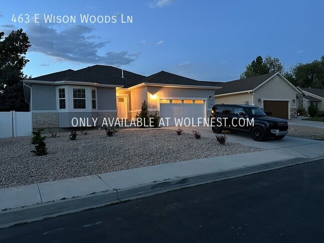 Building Photo - Stunning 6 Bedroom Fort Union Home! No Dep...