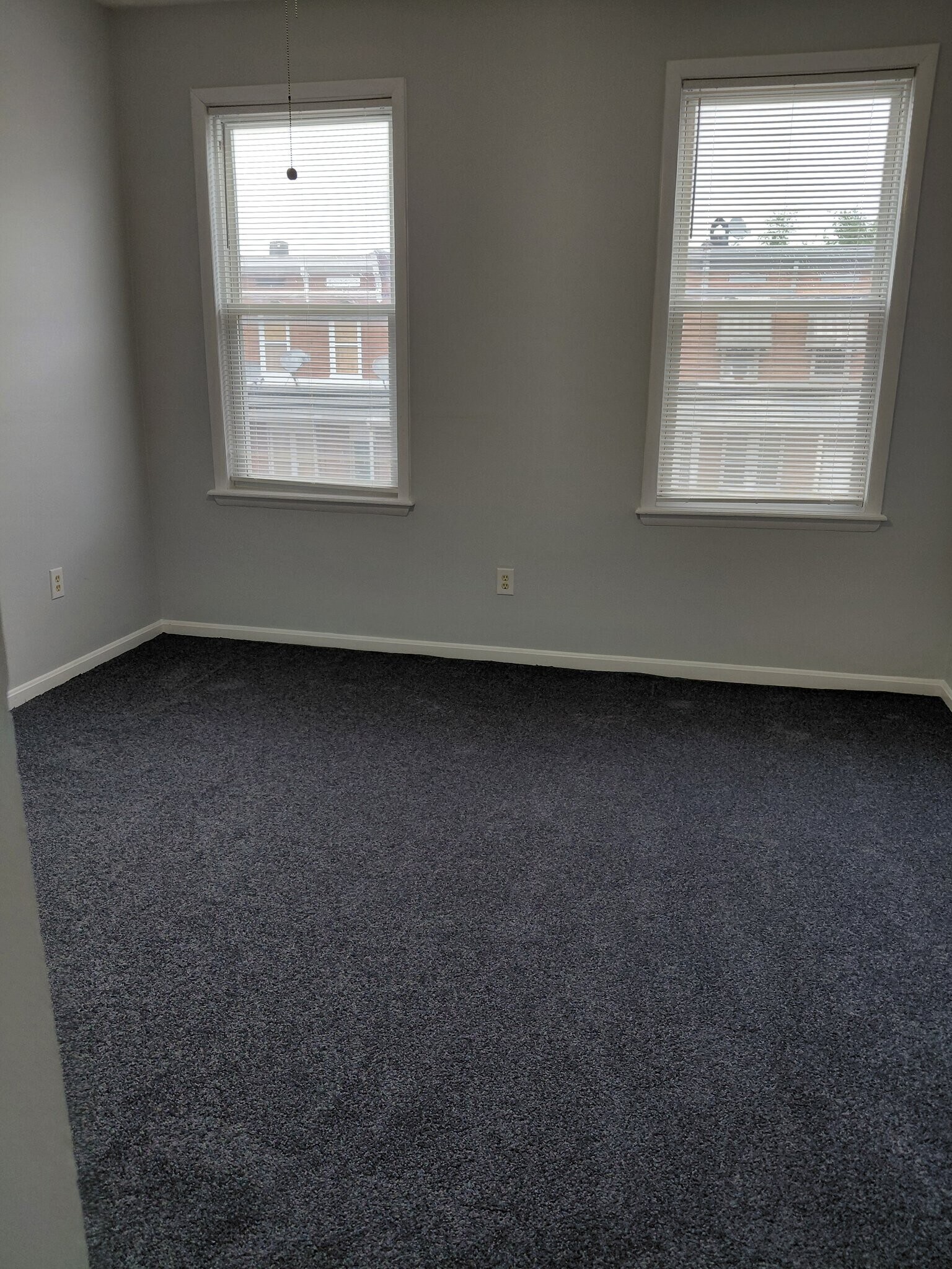 Building Photo - 28 N Kresson St