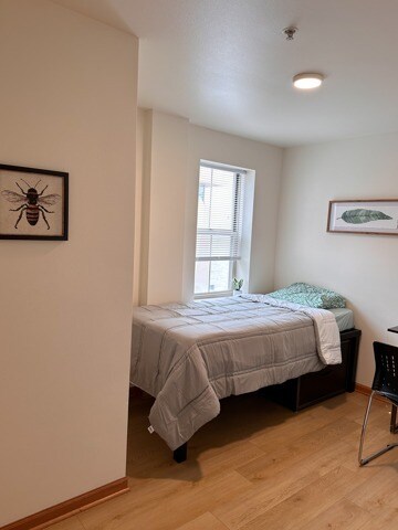 Bedroom-Model Unit - Varsity Campus Apartments