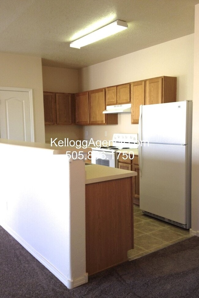 Building Photo - COMING SOON - 3 Bedroom in Cabezon Subdivi...