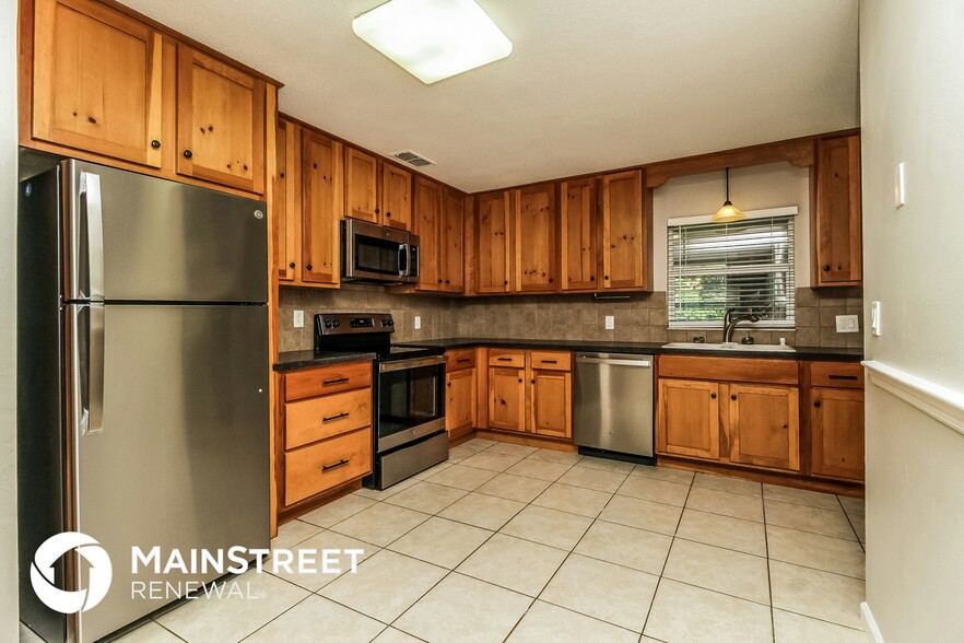 Building Photo - 613 Minnesota Ave