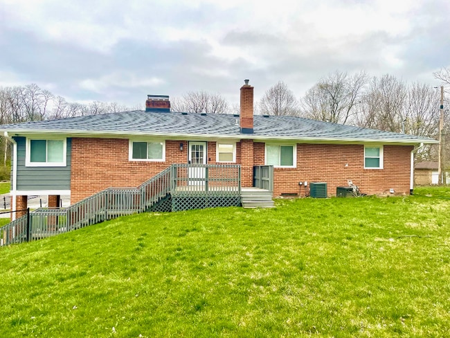 Primary Photo - 3306 N Chester Ave