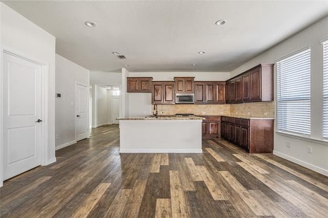 Building Photo - 1111 Burlingame Dr