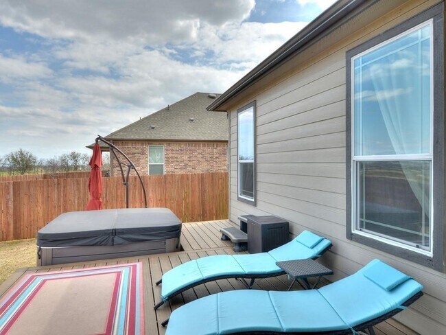 Building Photo - 1067 Toltec Trail