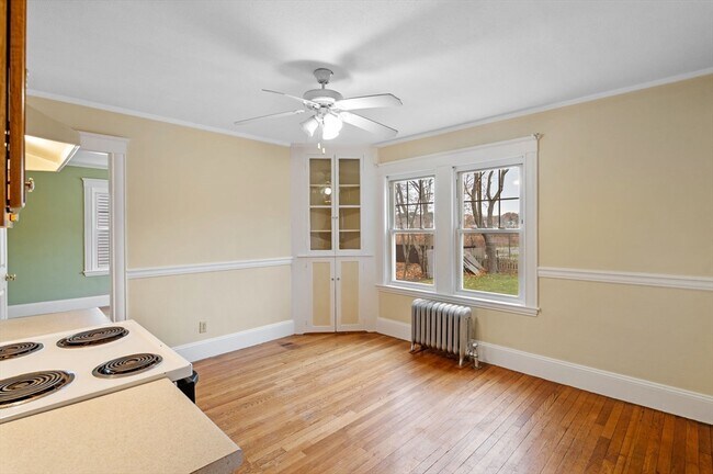 Building Photo - 38 Raymond Rd