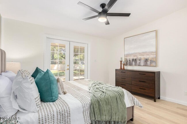 Building Photo - 3505 E Campbell Ave