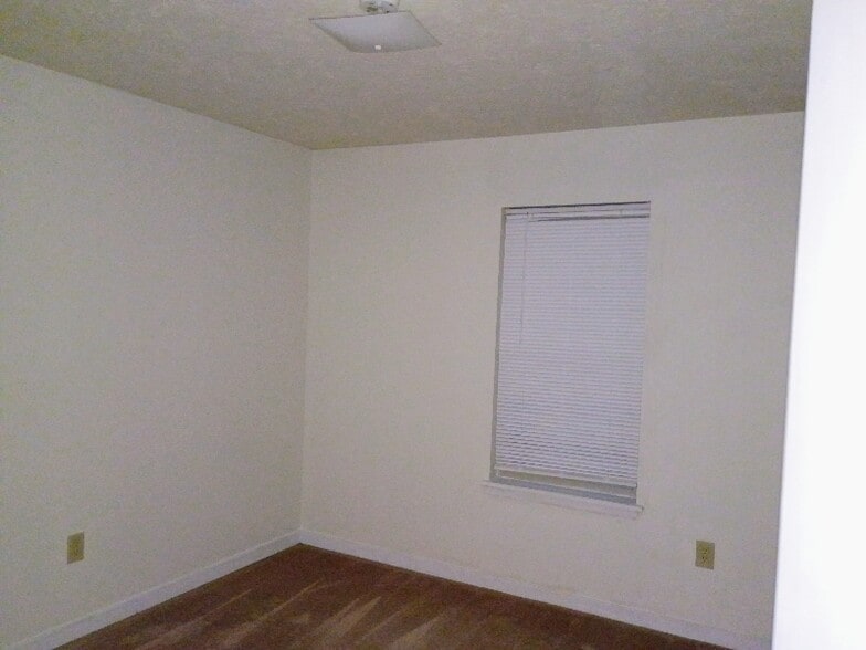 Building Photo - 1478 Bass Ave