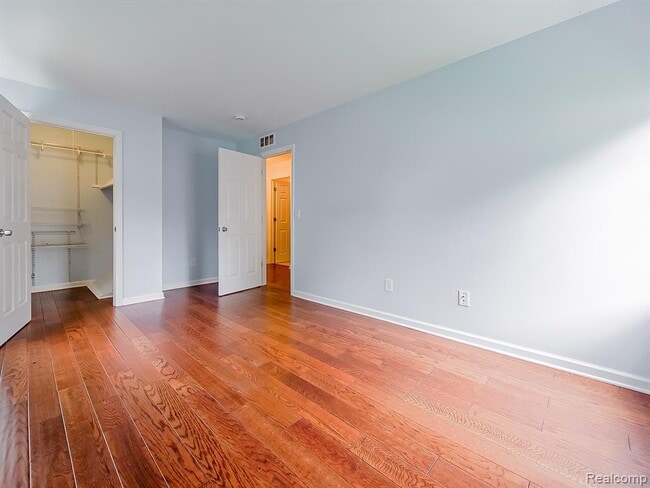 Building Photo - 3115 Sunnyside Ct
