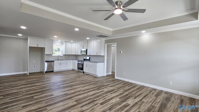 Building Photo - 9257 Stanford Rd