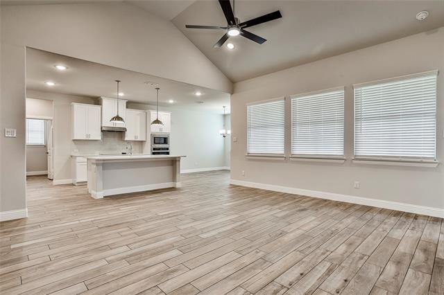 Building Photo - 228 Gardenia Dr
