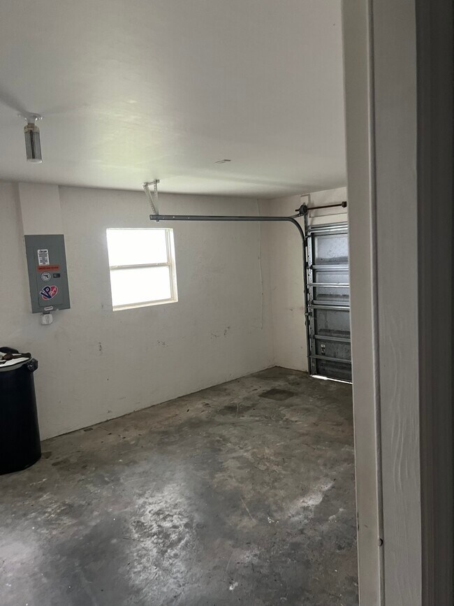 Building Photo - 4413 27th St SW
