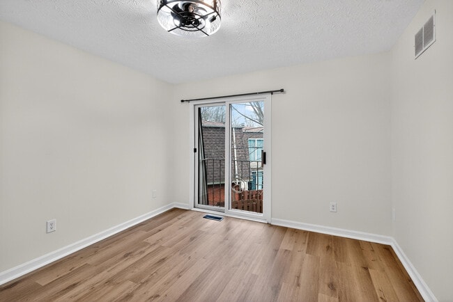 Building Photo - 433 Darby Creek Rd