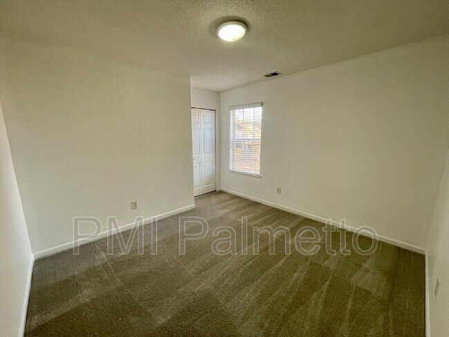 Building Photo - 944 Schofield Ln