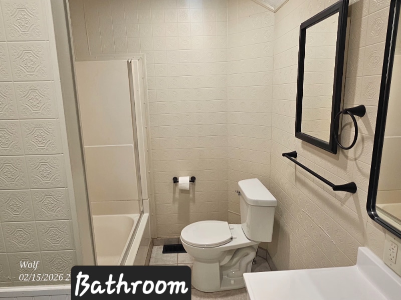 Building Photo - 205 Clark St