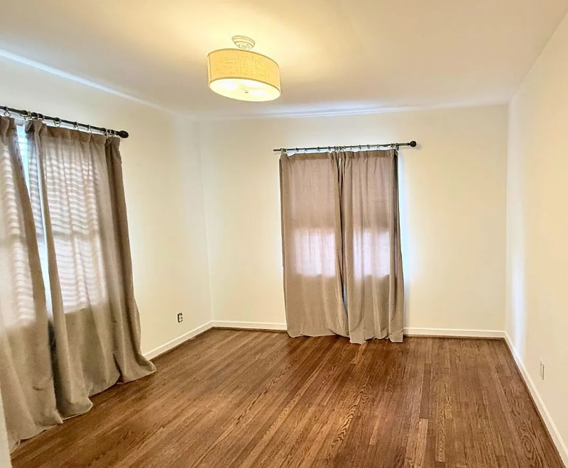 Building Photo - 1023 W Gardner St