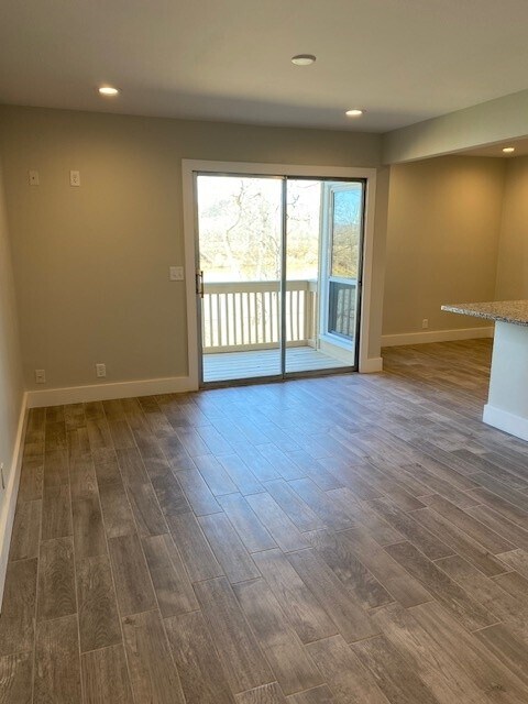 Building Photo - 515 Basswood Ave