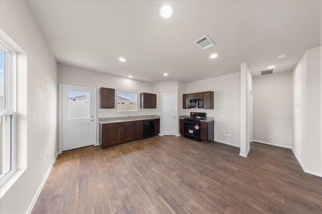 Building Photo - 211 Estallo Wy