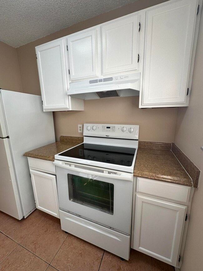 Building Photo - 958 Louisiana Ave