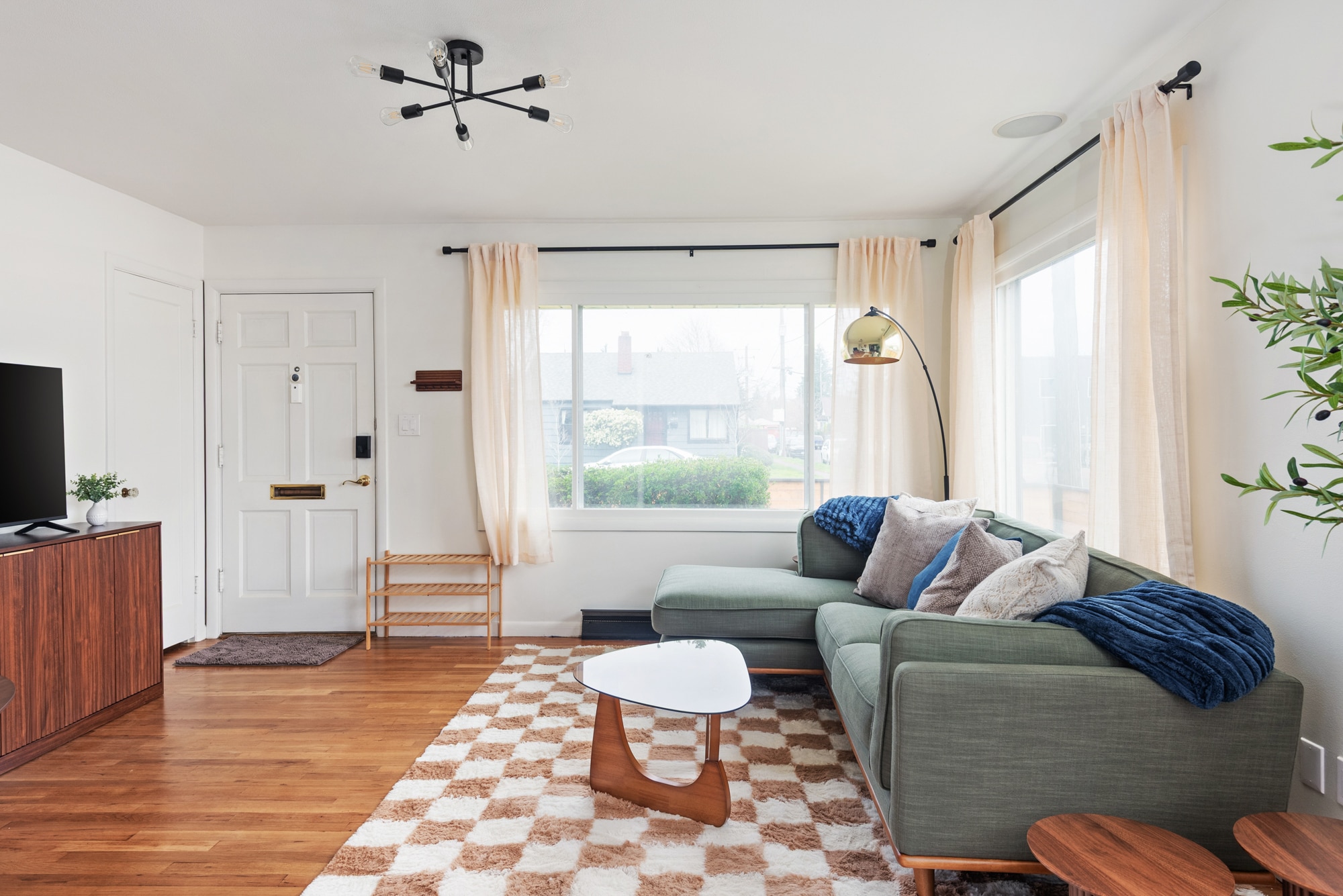 Building Photo - 6248 NE Wasco St