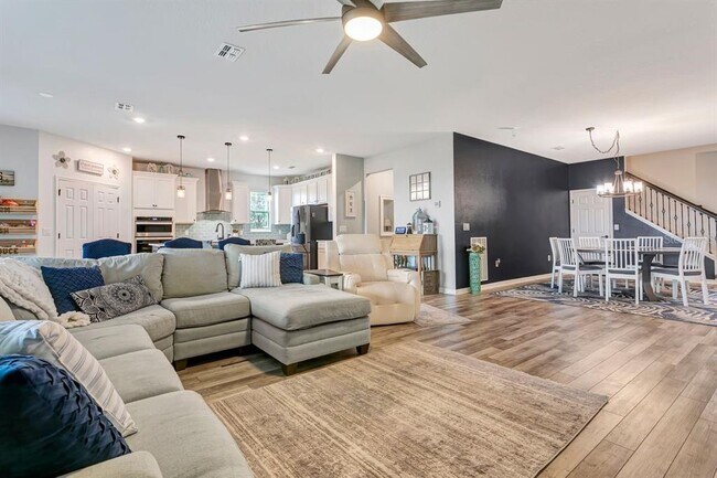 Building Photo - 11701 Brighton Knoll Loop