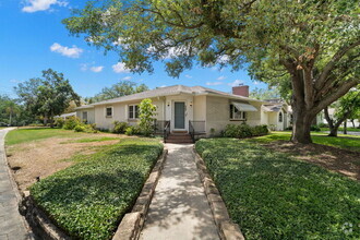 Building Photo - Beautiful Home For Rent in St Petersburg!