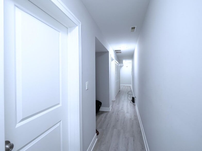 Building Photo - 4347 S Vincennes Ave