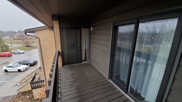 + - 6135 Knoll Wood Rd