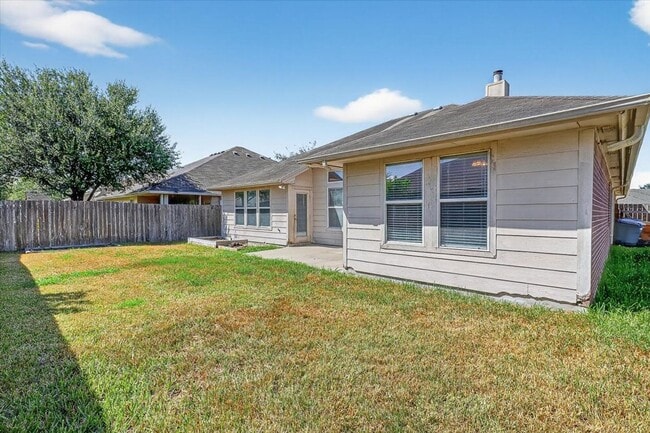 Building Photo - 5933 Brightwood Dr