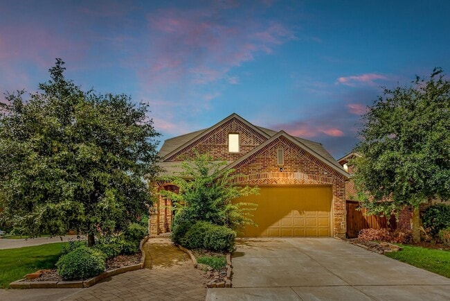 Building Photo - 4011 Logan Dr
