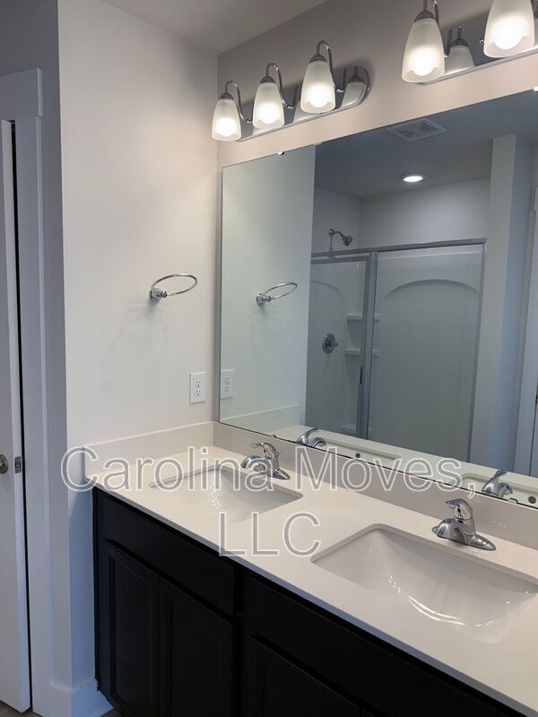 Building Photo - 1067 Millison Pl