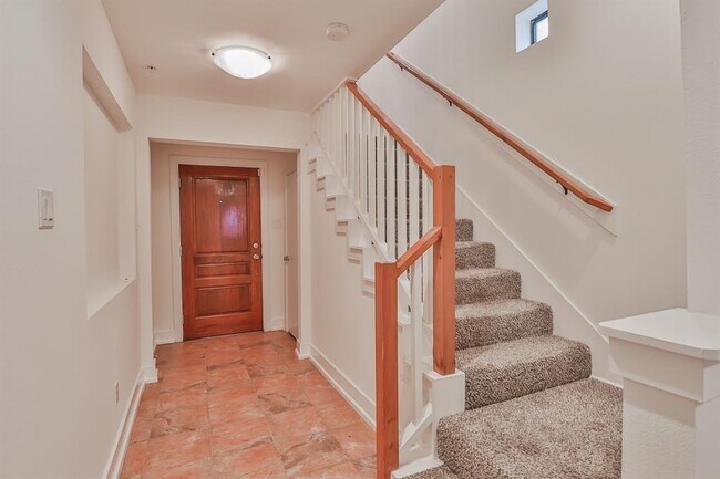 Building Photo - 4405 Austin St