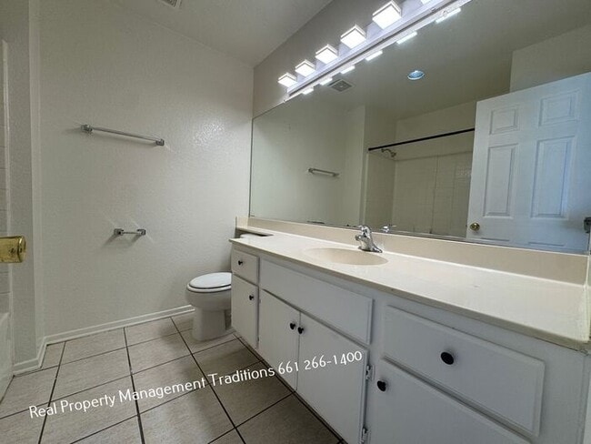 Building Photo - GREAT Westside Home