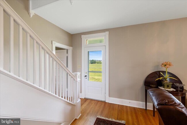 Building Photo - 5452 Middle Rd