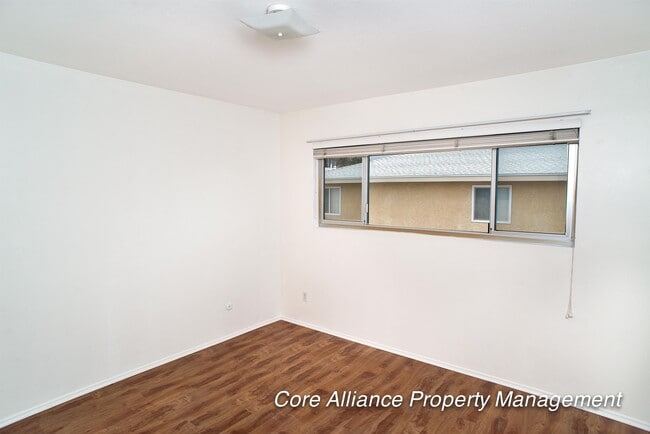 Building Photo - 8020 Canby Ave
