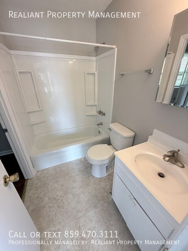 Building Photo - 246 Medlock Rd