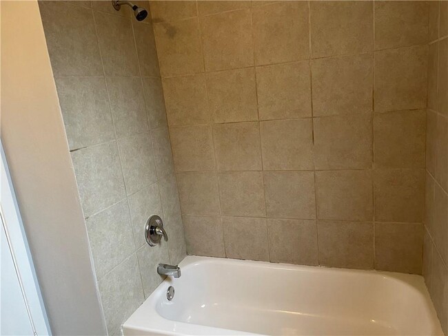 Building Photo - 8303 Gallatin Dr