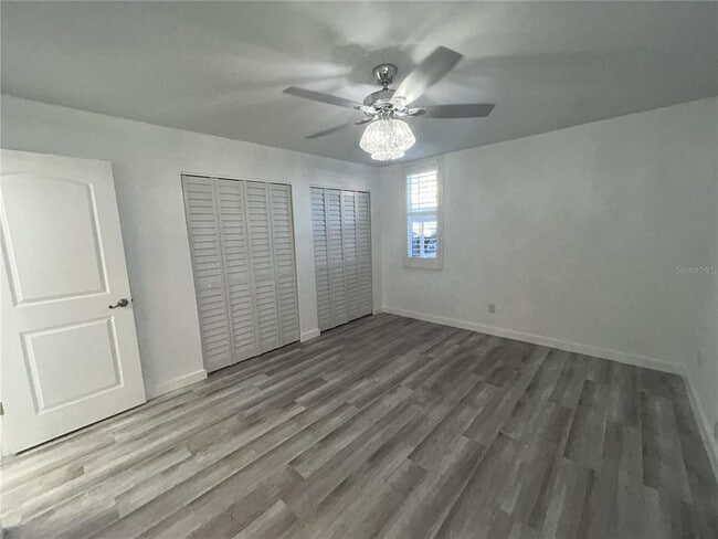 Building Photo - 7625 Sun Island Dr S